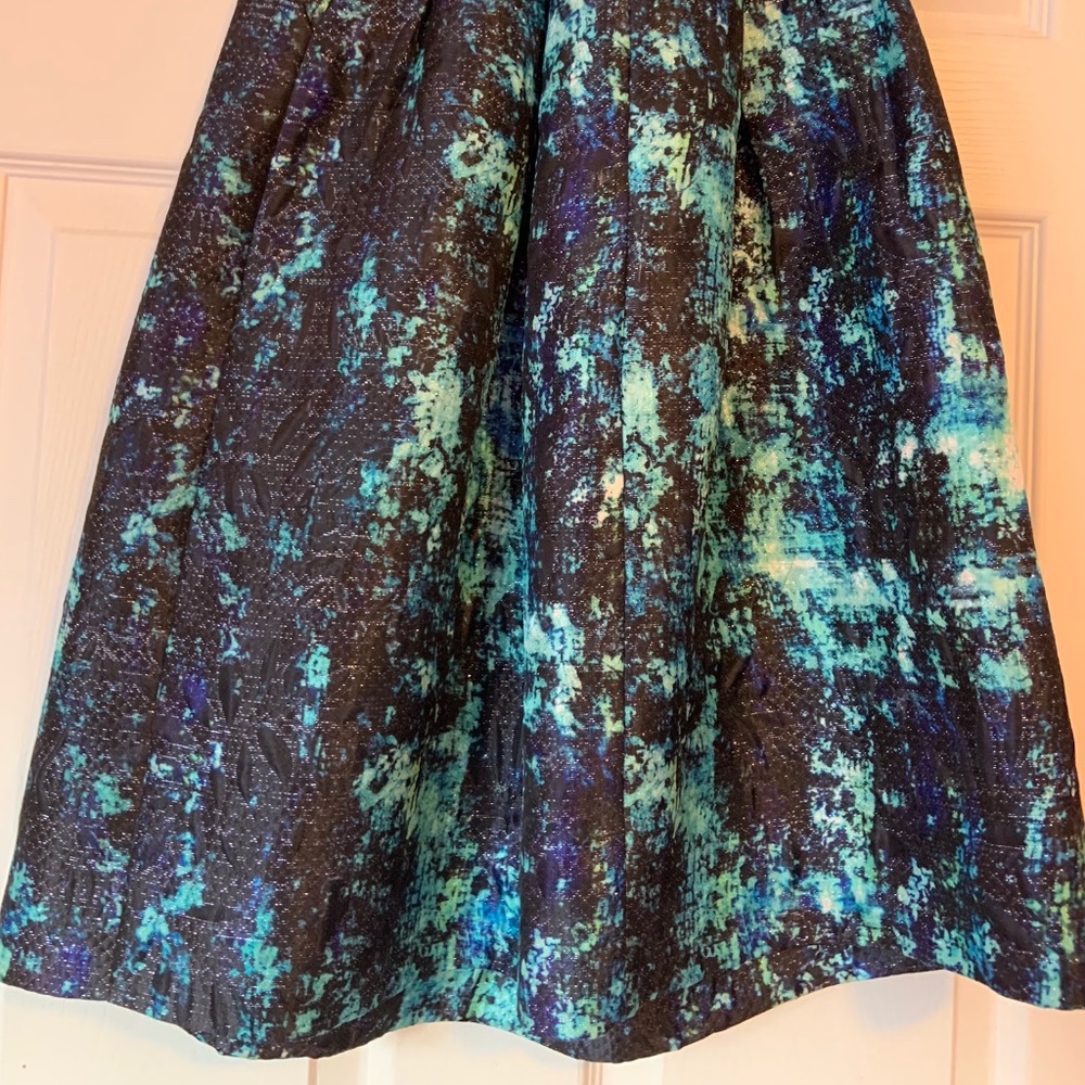 Beautiful Patterned Modest Skirt - Picture 3 of 3
